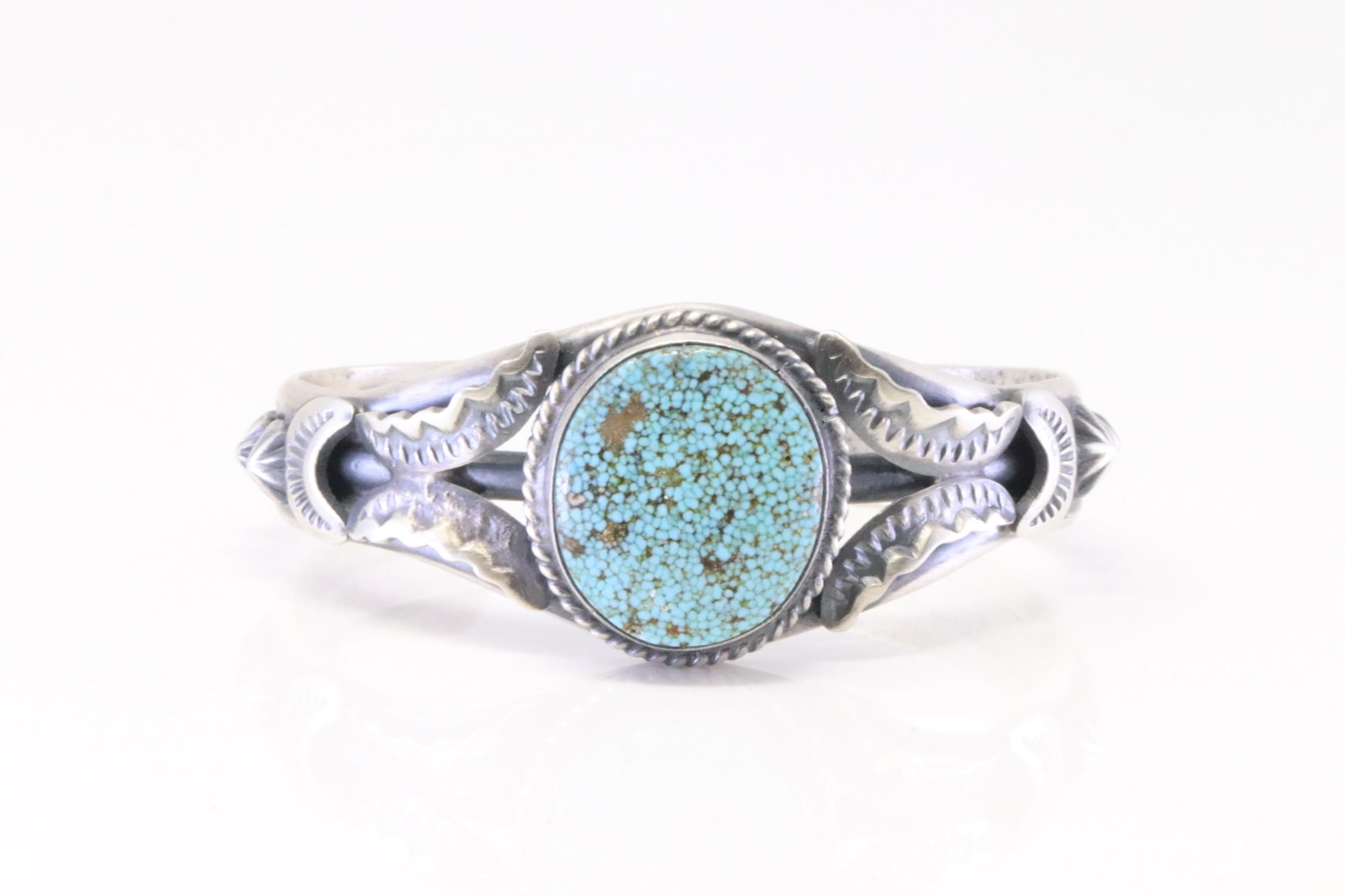 Native America Navajo Sterling Silver Turquoise Bracelet By Gilbert Tom.: This is a Native America Navajo Sterling Silver Turquoise Bracelet By Gilbert Tom.