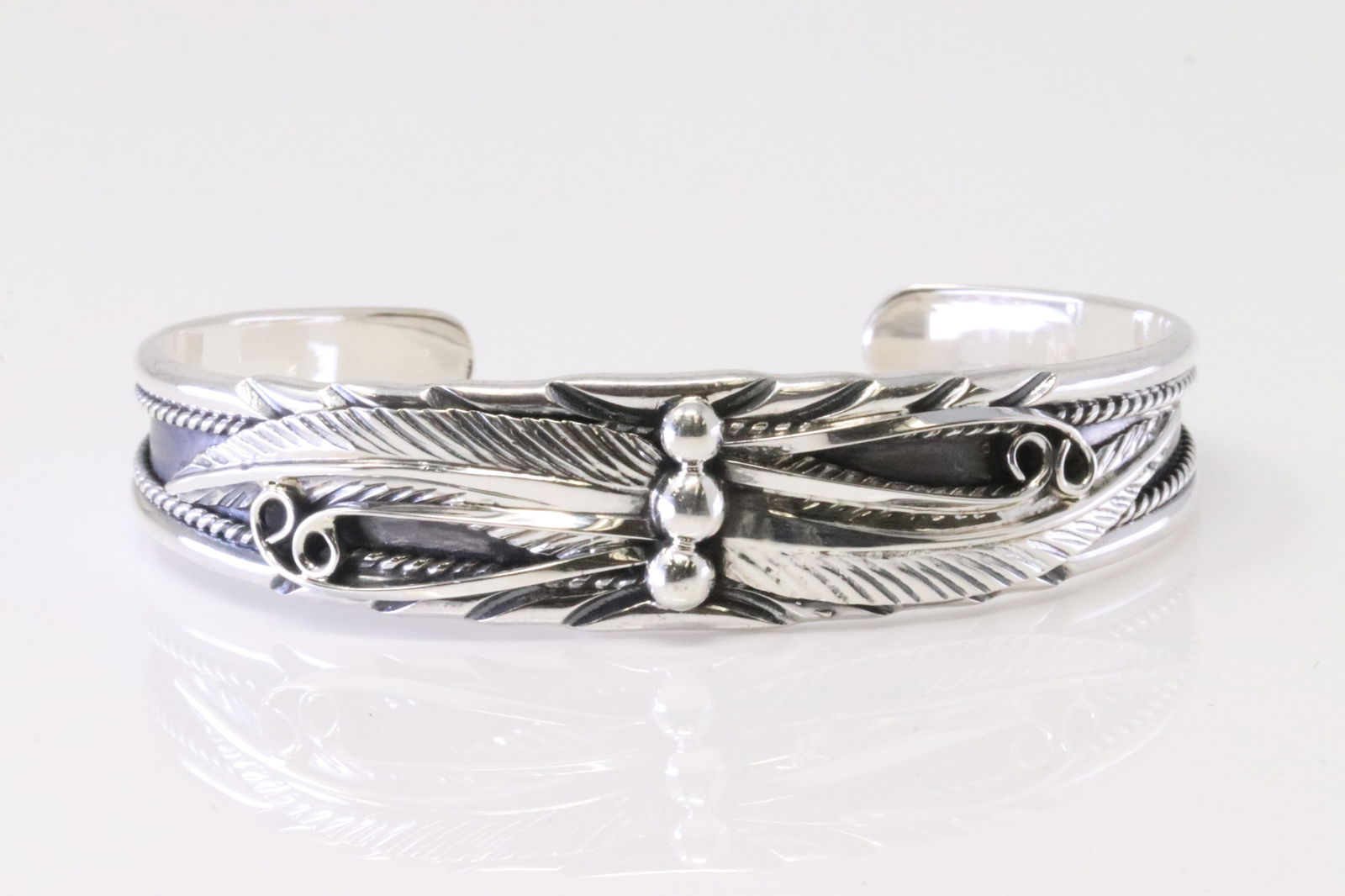 Native America Navajo Sterling Silver Bracelet Cuff By Darrell Morgan. (1 of 4)