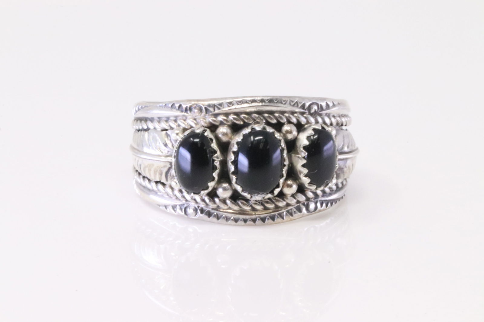 Native America Navajo Sterling Silver Black Onyx Ring By Betty Begay. (1 of 4)