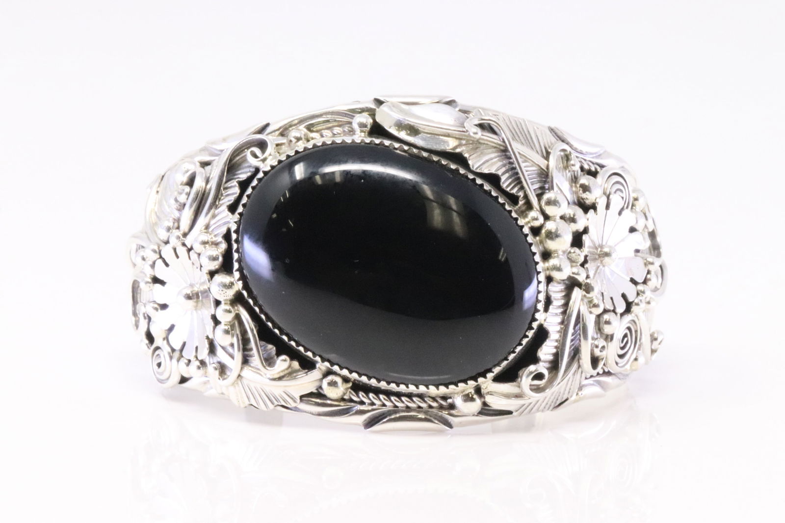 Native America Navajo Sterling Silver Black Onyx Bracelet Cuff By Albert Smith. (1 of 4)