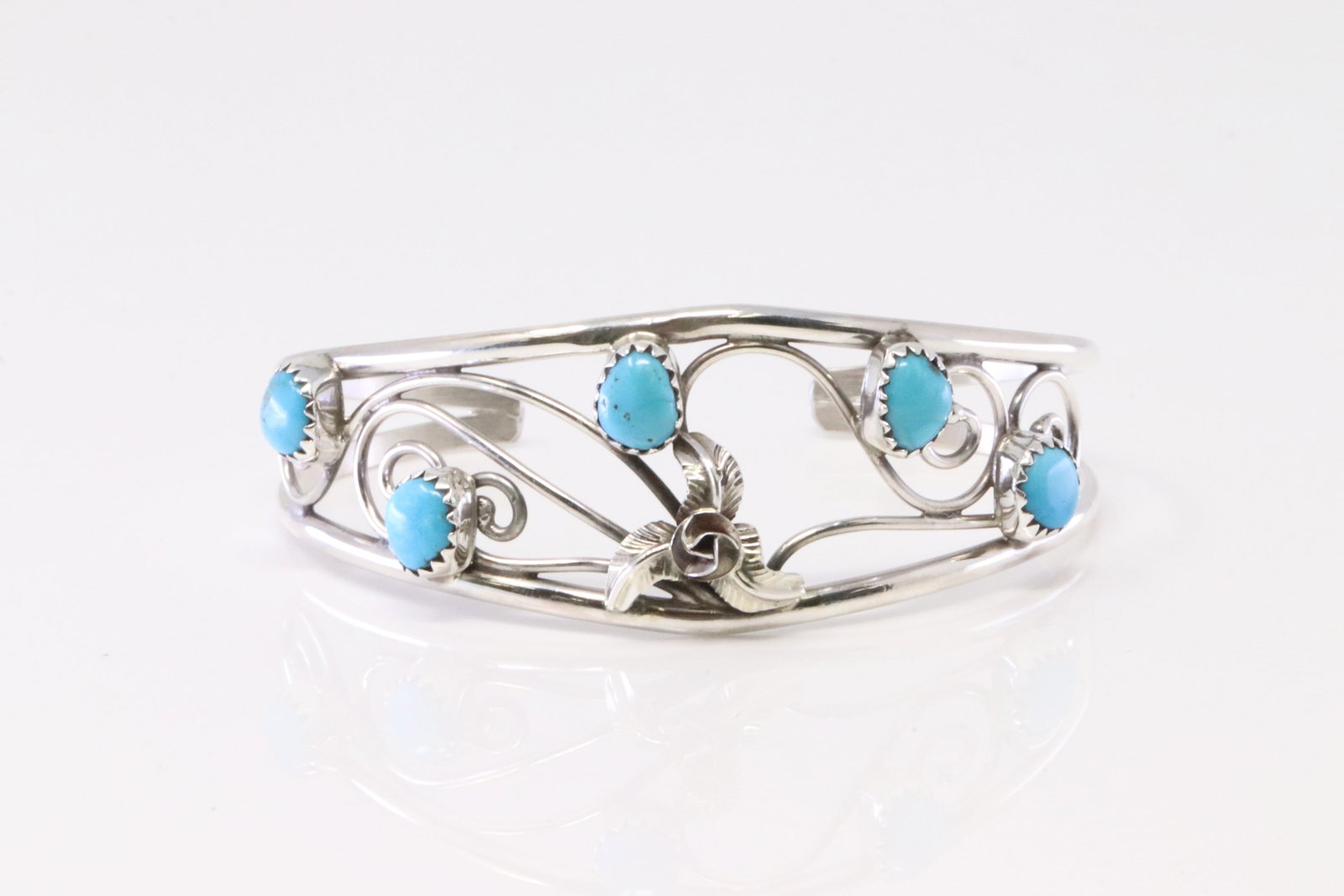 Native America Navajo Sterling Silver Turquoise Bracelet Cuff By Max Calladitto.: This is a Native America Navajo Sterling Silver Turquoise Bracelet Cuff By Max Calladitto.