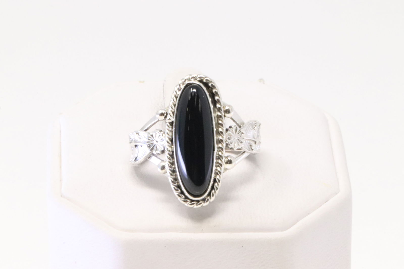 Native America Navajo Sterling Silver Black Onyx Ring By Andrew Vandever. (1 of 4)