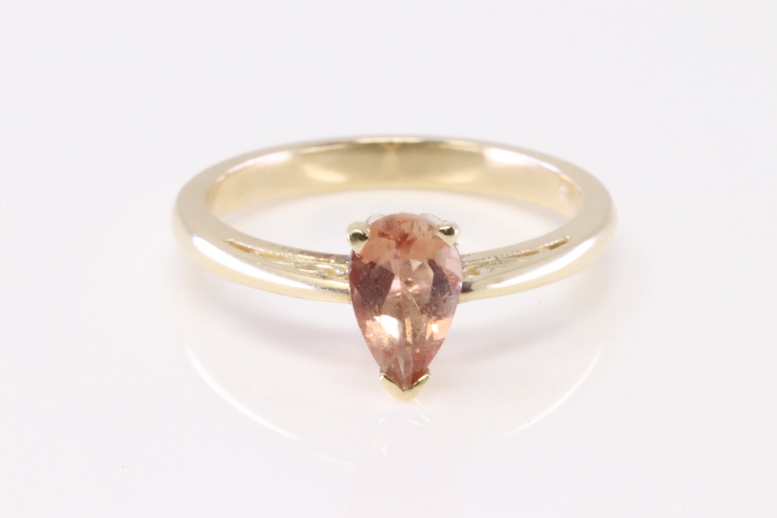 Dark Pink Morganite Ring 14Kt. (1 of 4)