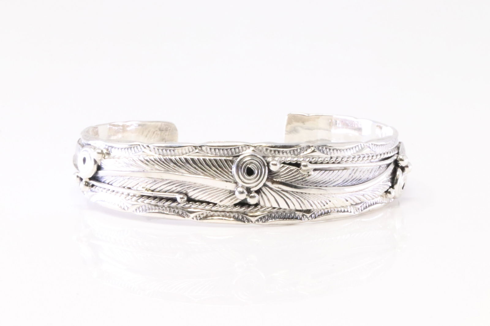 Native America Navajo Sterling Silver Bracelet Cuff By Darrell Morgan. (1 of 4)