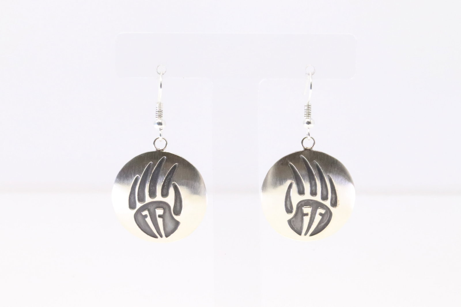 Native America Navajo Sterling Silver Bear Paw Dangling Earring's By Stanley Gene.: This is a Native America Navajo Sterling Silver Bear Paw Dangling Earring's By Stanley Gene.