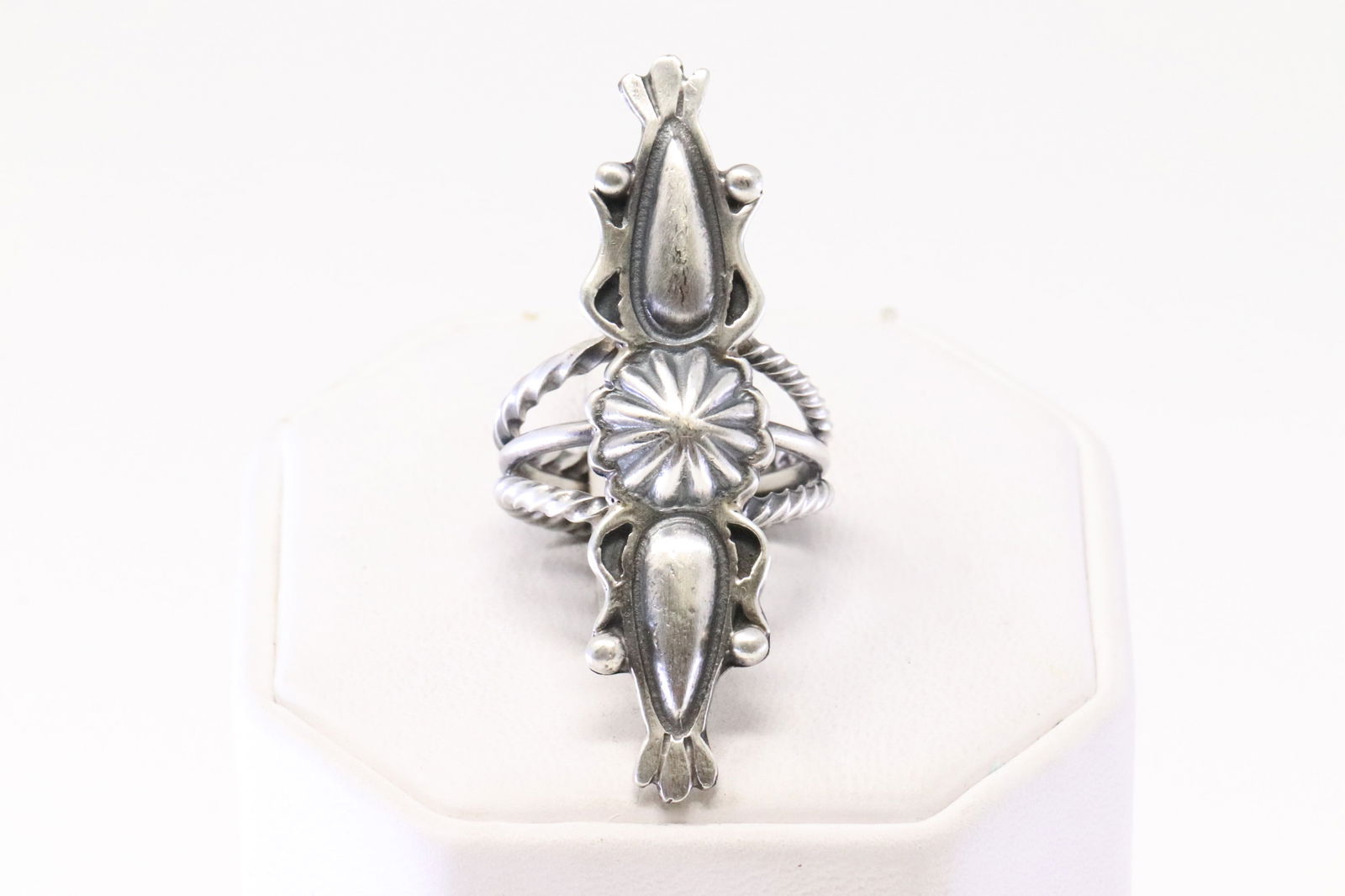 Native America Navajo Sterling Silver Large Ring By Bobby Platero. (1 of 4)