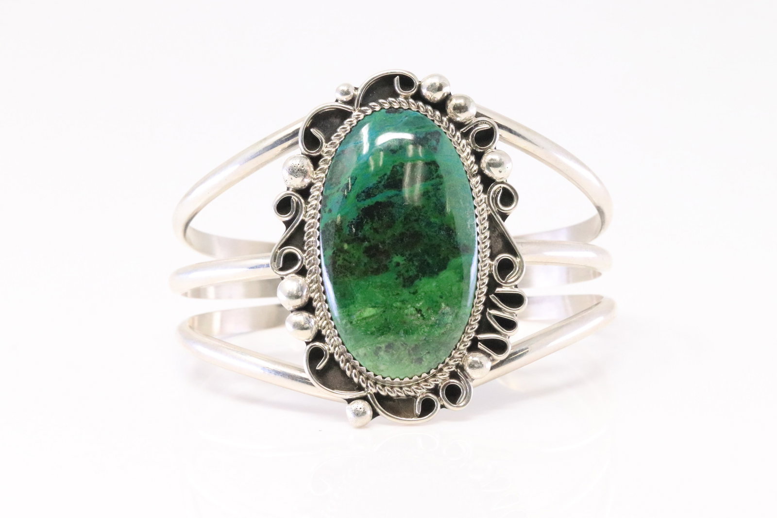 Native American Navajo Sterling Silver Turquoise Bracelet Cuff By Leslie Nez.: This is a Native American Navajo Sterling Silver Turquoise Bracelet Cuff By Leslie Nez.