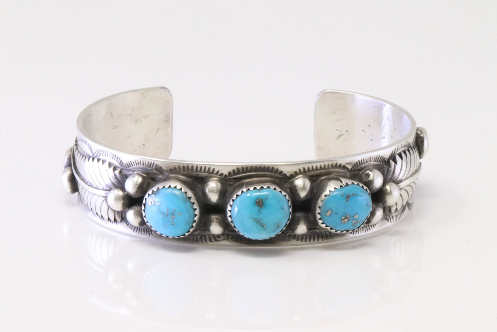 Native America Navajo Sterling Silver Turquoise Bracelet Cuff By Welbert Meyers.: This is a Native America Navajo Sterling Silver Turquoise Bracelet Cuff By Welbert Meyers.
