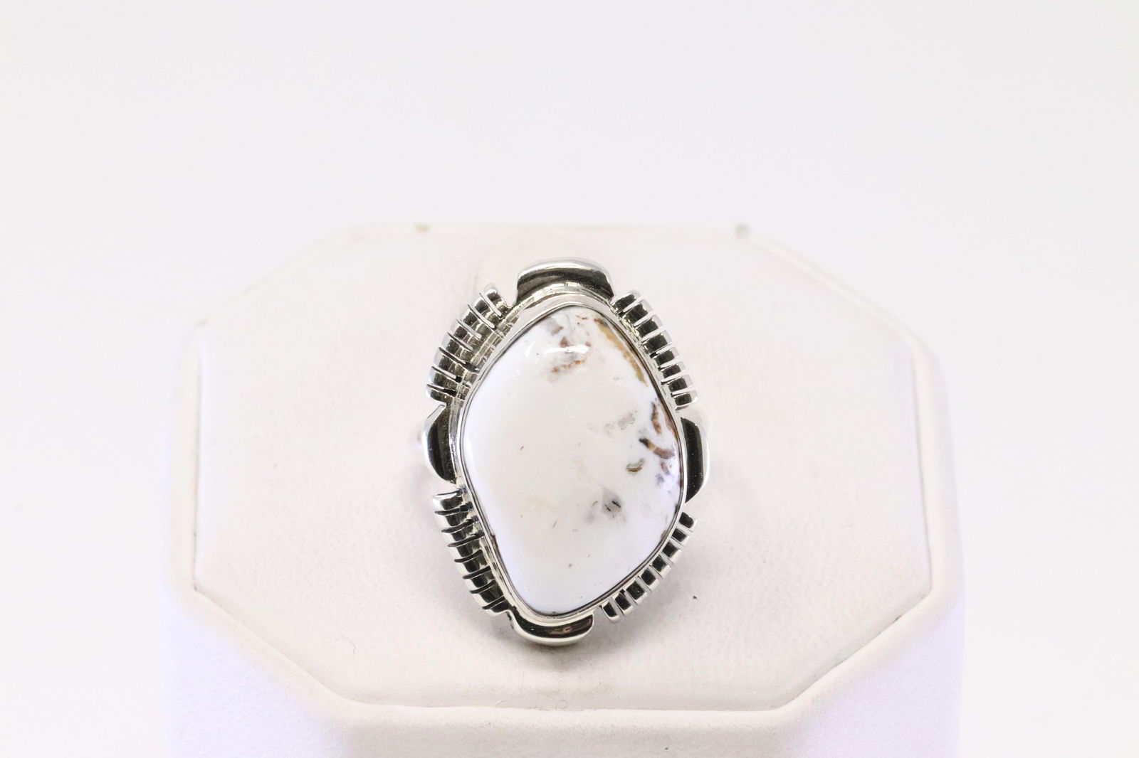 Native America Navajo Sterling Silver White Buffalo Ring By Yazzie. (1 of 4)