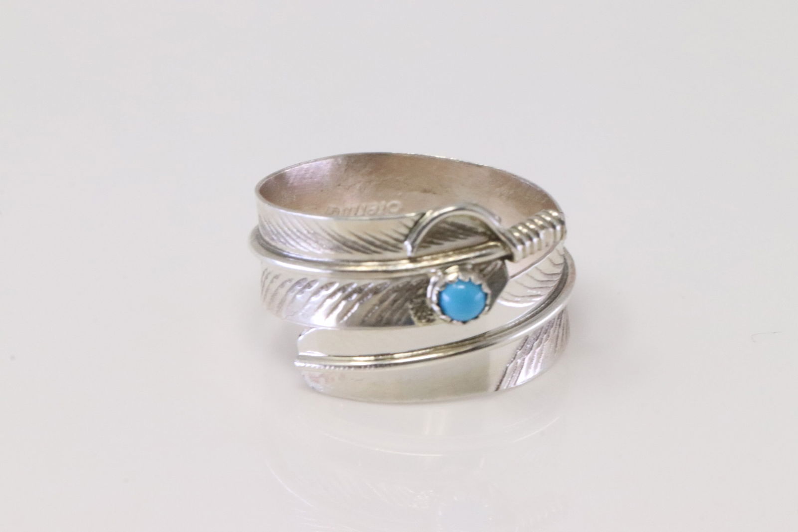 Native America Navajo Sterling Silver Feather Ring. (1 of 4)