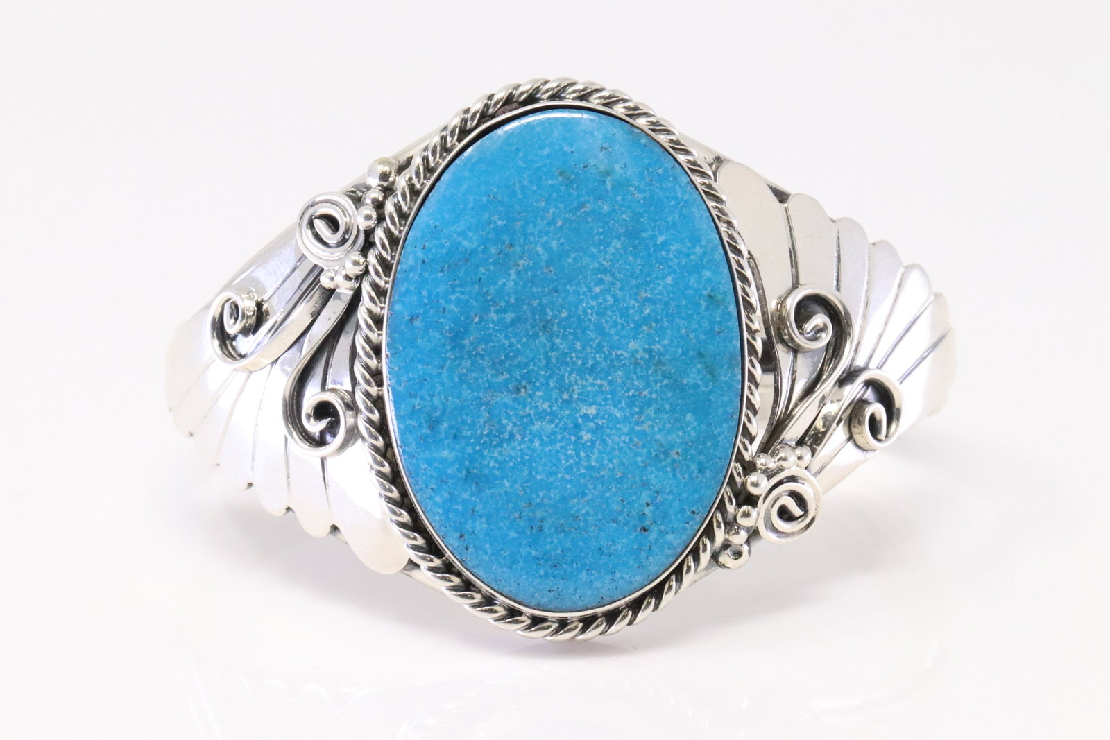 Native America Navajo Sterling Silver Turquoise Bracelet Cuff By Gilbert Smith.: This is a Native America Navajo Sterling Silver Turquoise Bracelet Cuff By Gilbert Smith.