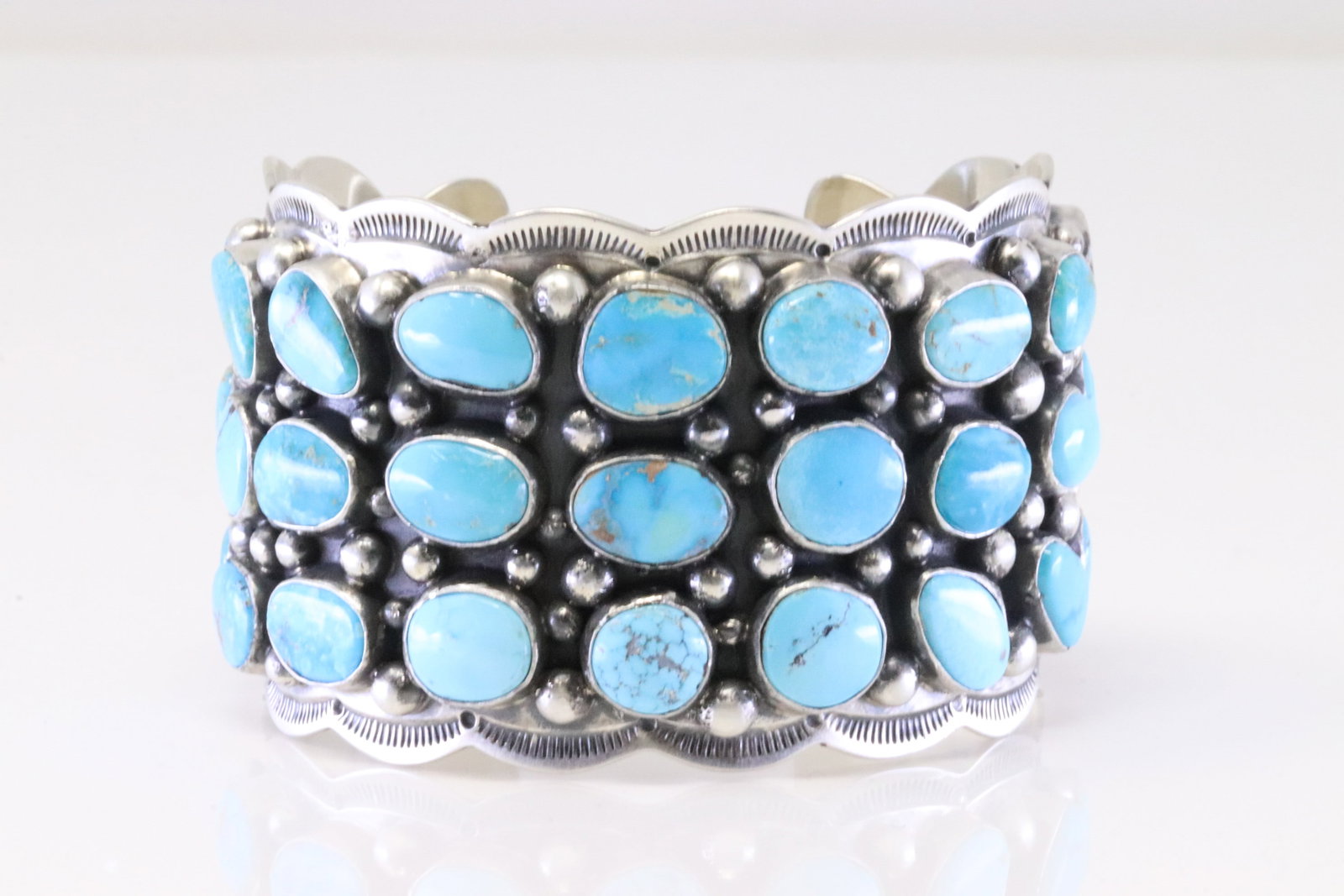 Native America Navajo Sterling Silver Kingman Turquoise Bracelet Cuff By Tom Lewis.: This is a Native America Navajo Sterling Silver Kingman Turquoise Bracelet Cuff By Tom Lewis.