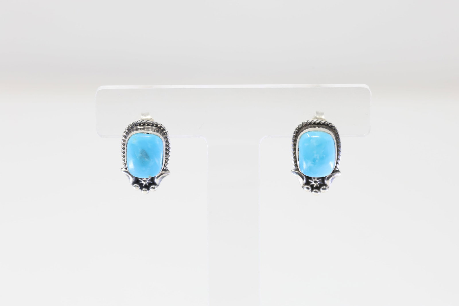 Native America Navajo Sterling Silver Turquoise Post Earring's By Etta Larry.: This is a Native America Navajo Sterling Silver Turquoise Post Earring's By Etta Larry.