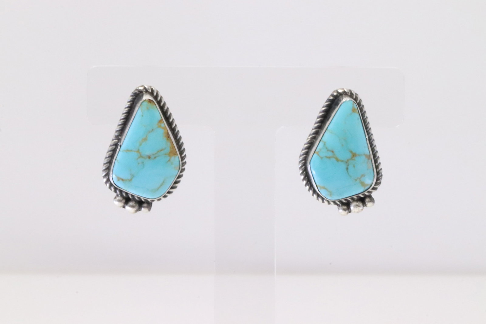 Native American Navajo Sterling Silver Kingman Turquoise Post Earring's By Judith Dixon.: This is a Native American Navajo Sterling Silver Kingman Turquoise Post Earring's By Judith Dixon.
