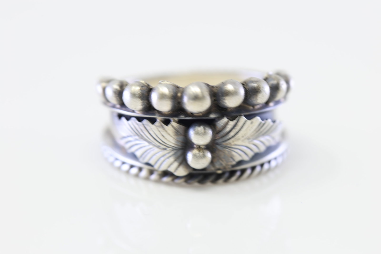 Native America Navajo Sterling Silver Ring By Tom Lewis.: This is a Native America Navajo Sterling Silver Ring By Tom Lewis. Ring size: 9.25.