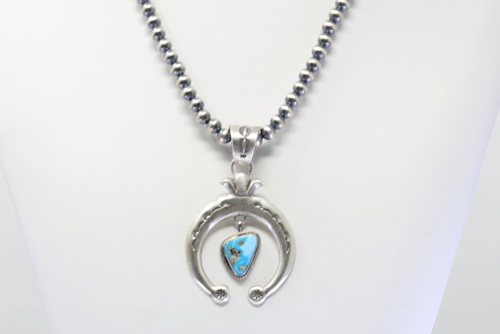 Native America Navajo Sterling Silver Turquoise Naja Necklace By Paige Gordan.: This is a Native America Navajo Sterling Silver Turquoise Naja Necklace By Paige Gordan. Necklace length: 16.00"
