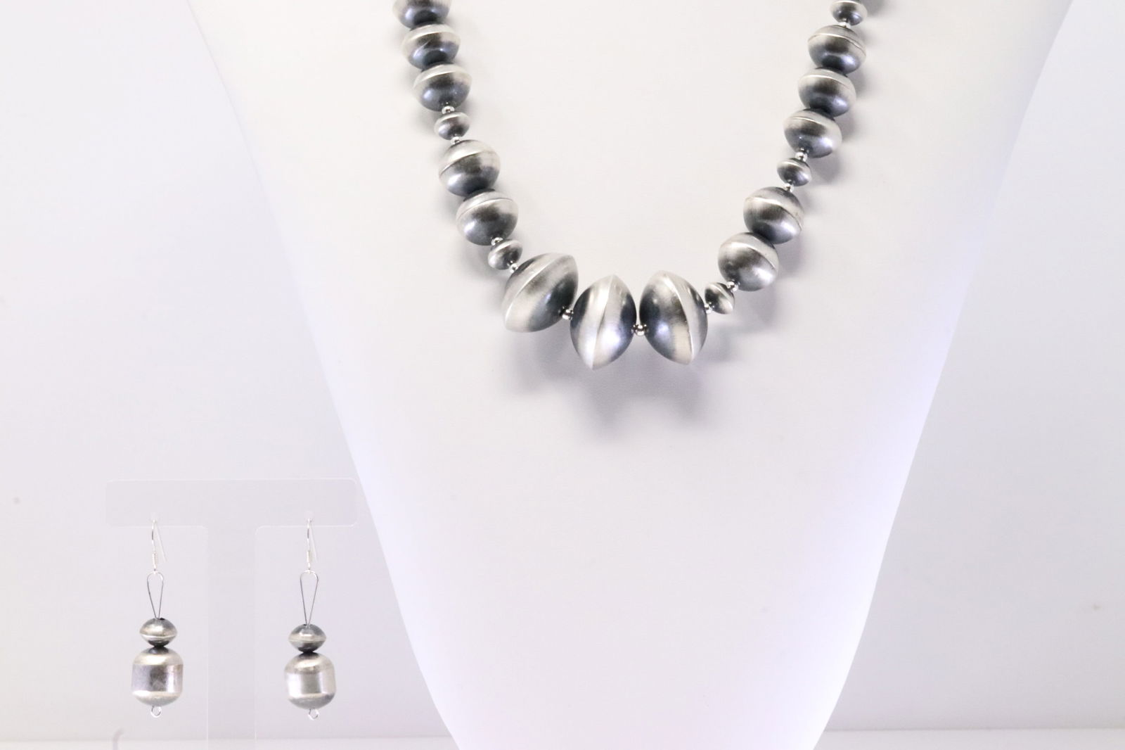 Native America Navajo Sterling Silver Pearl Beaded Necklace & Earring's Set. (1 of 5)