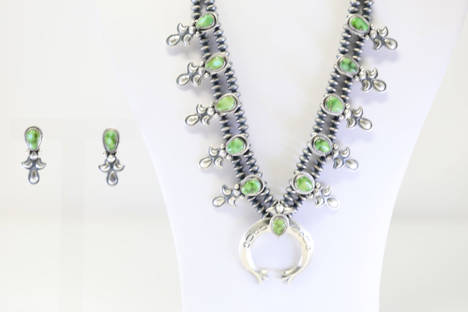 Native America Navajo Sterling Silver Sonora Gold Turquoise Squash Blossom Necklace & Earring's Set: This is a Native America Navajo Sterling Silver Sonora Gold Turquoise Squash Blossom Necklace & Earring's Set By Paige Gordan. Necklace length: 20.00"