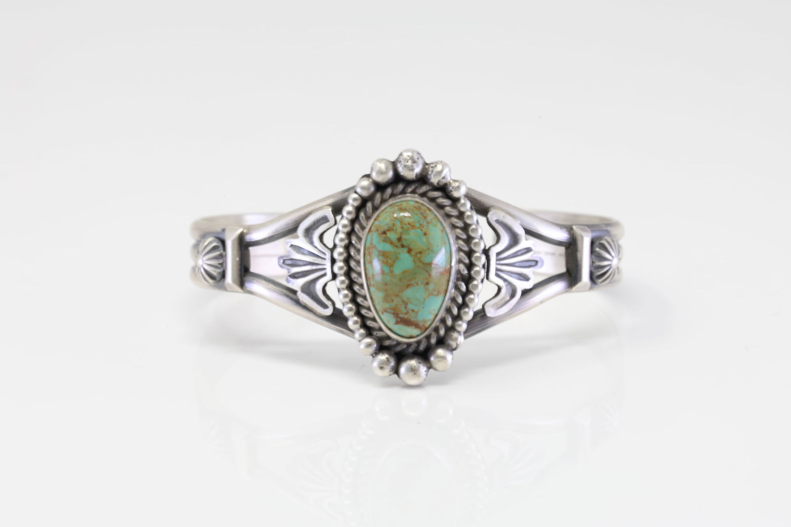 Native America Navajo Sterling Silver Kingman Turquoise Bracelet Cuff By Mike Calladitto. (1 of 4)