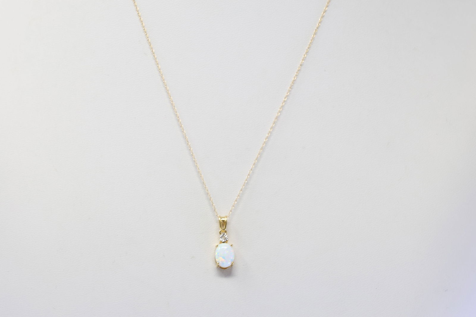 Opal & Diamond Pendant / Necklace 10Kt. (1 of 4)