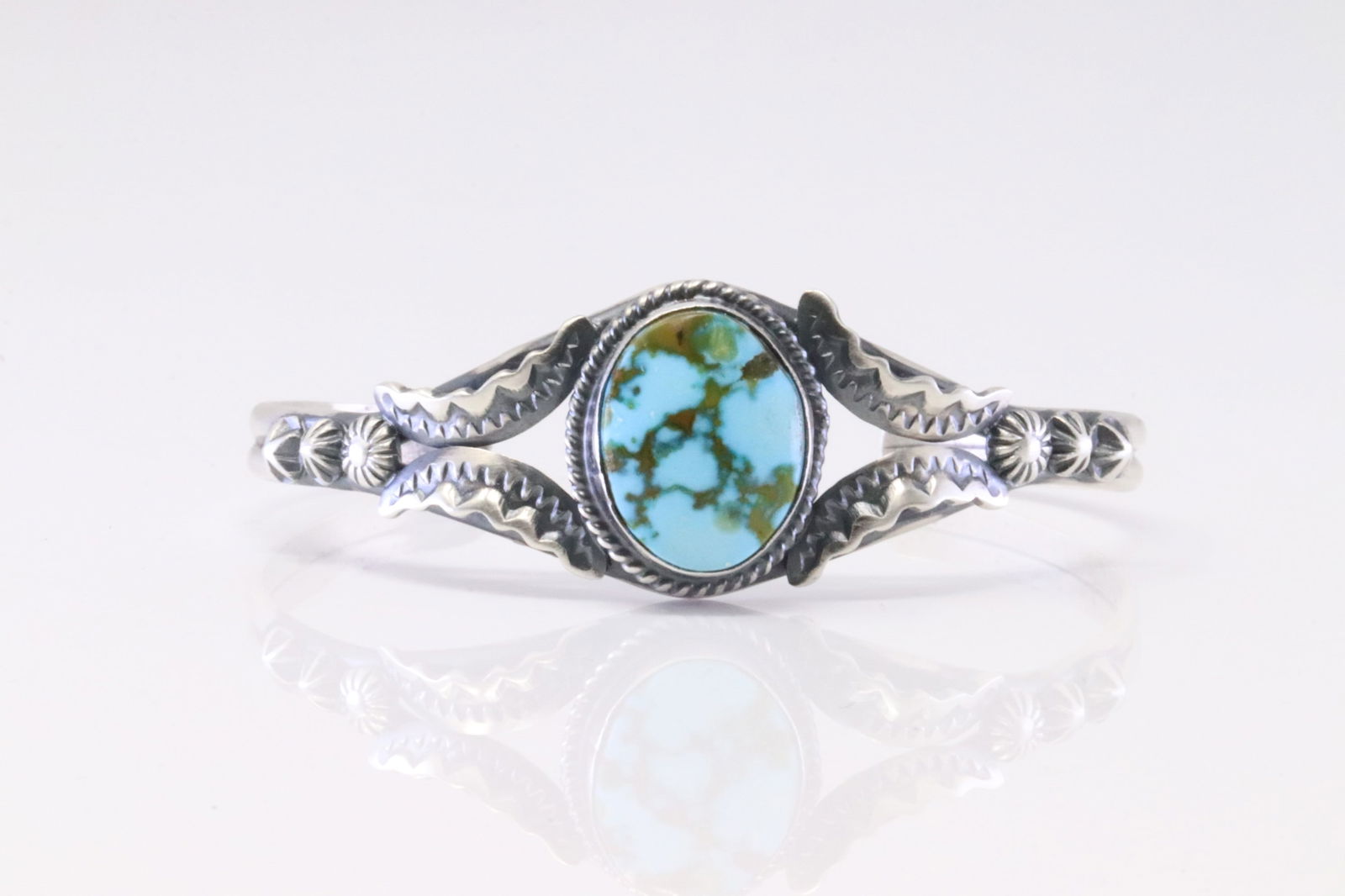 Native America Navajo Sterling Silver Kingman Turquoise Bracelet Cuff By Gilbert Tom. (1 of 4)