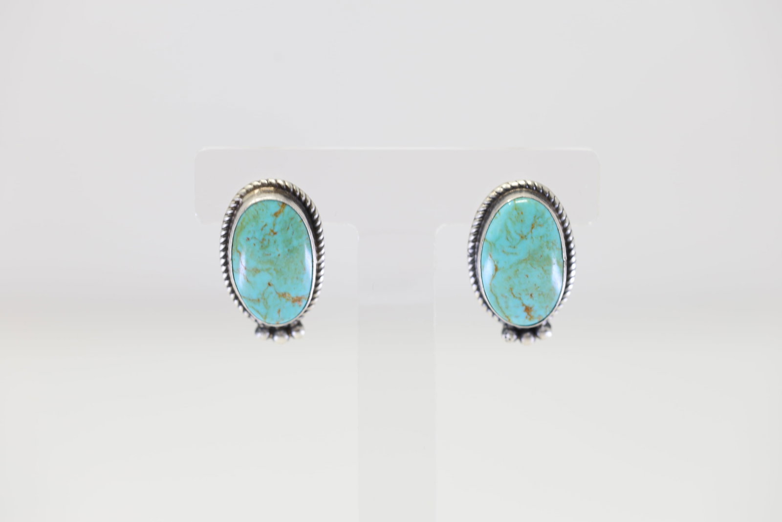 Native America Navajo Sterling Silver Kingman Turquoise Post Earring's By Judith Dixon.: This is a Native America Navajo Sterling Silver Kingman Turquoise Post Earring's By Judith Dixon.