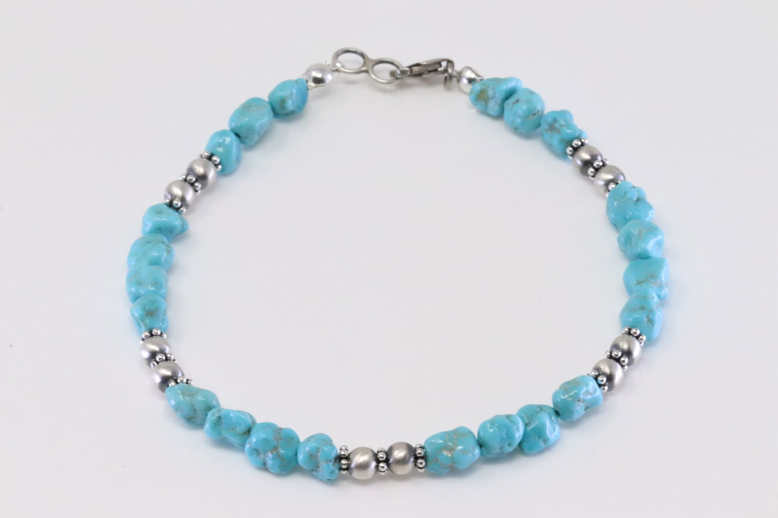 Native America Navajo Sterling Silver Turquoise / Beaded Link Bracelet. (1 of 4)