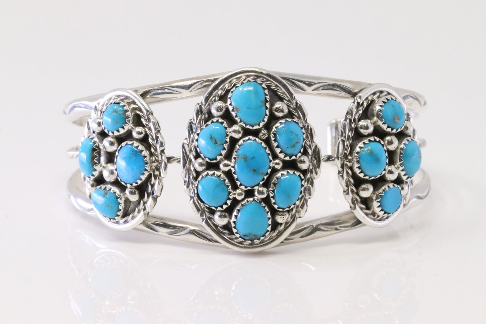 Native America Navajo Sterling Silver Turquoise Bracelet Cuff By M.Chee. (1 of 4)