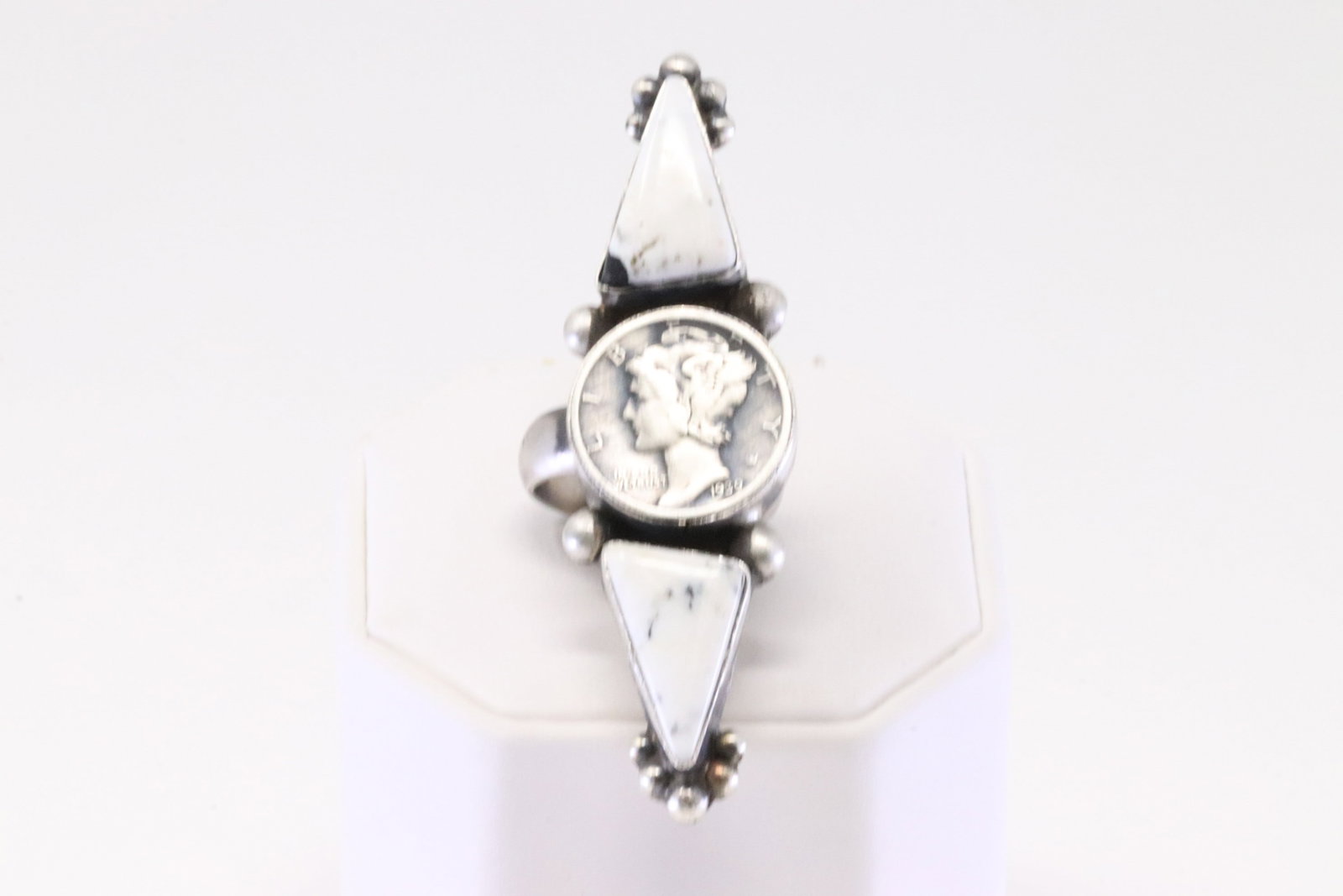 Native America Navajo Sterling Silver White Buffalo Mercury Dime Ring By Robert Shakey. (1 of 4)
