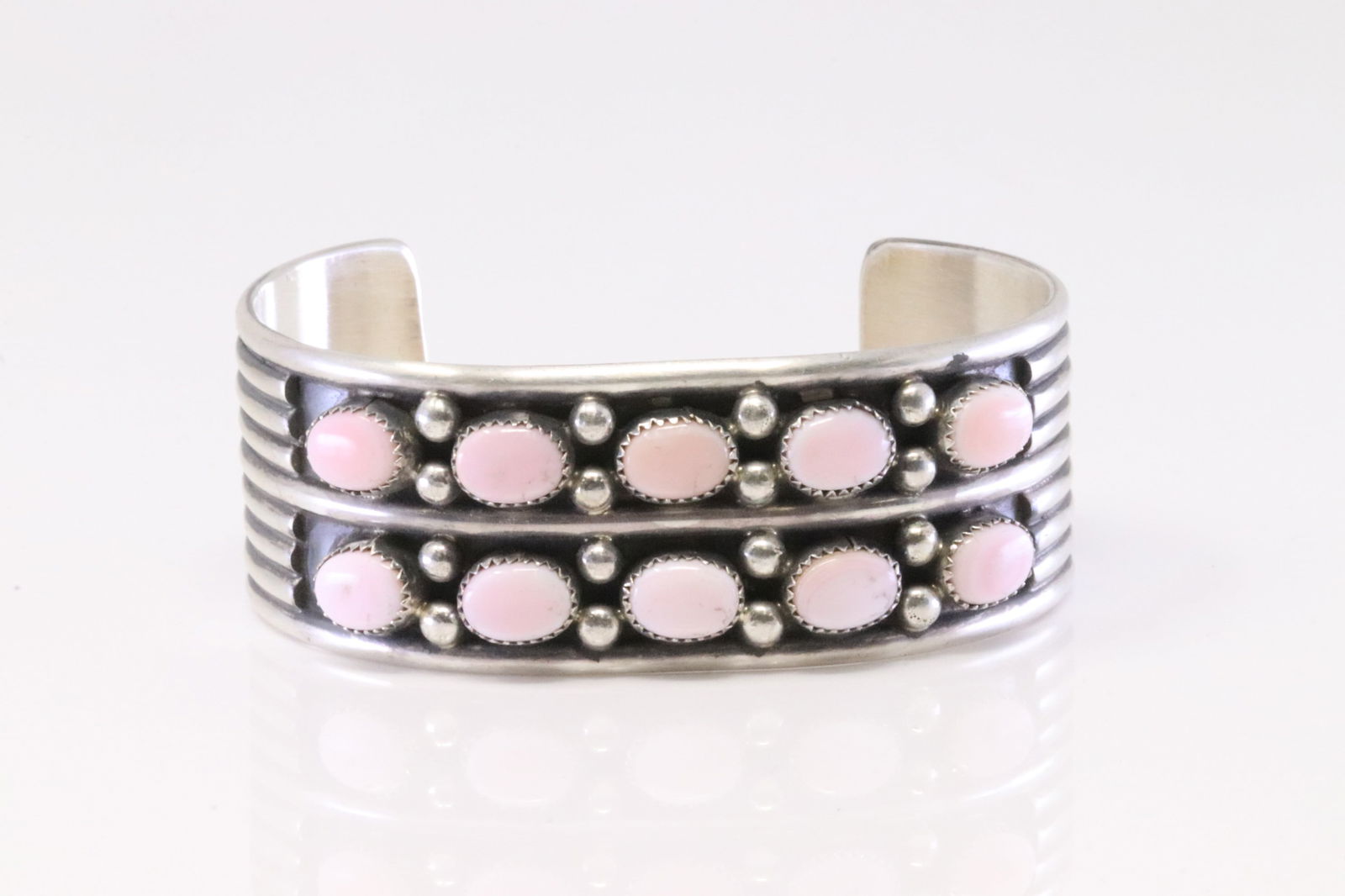 Native America Navajo Sterling Silver Pink Conch Shell Bracelet By Paul Largo. (1 of 4)