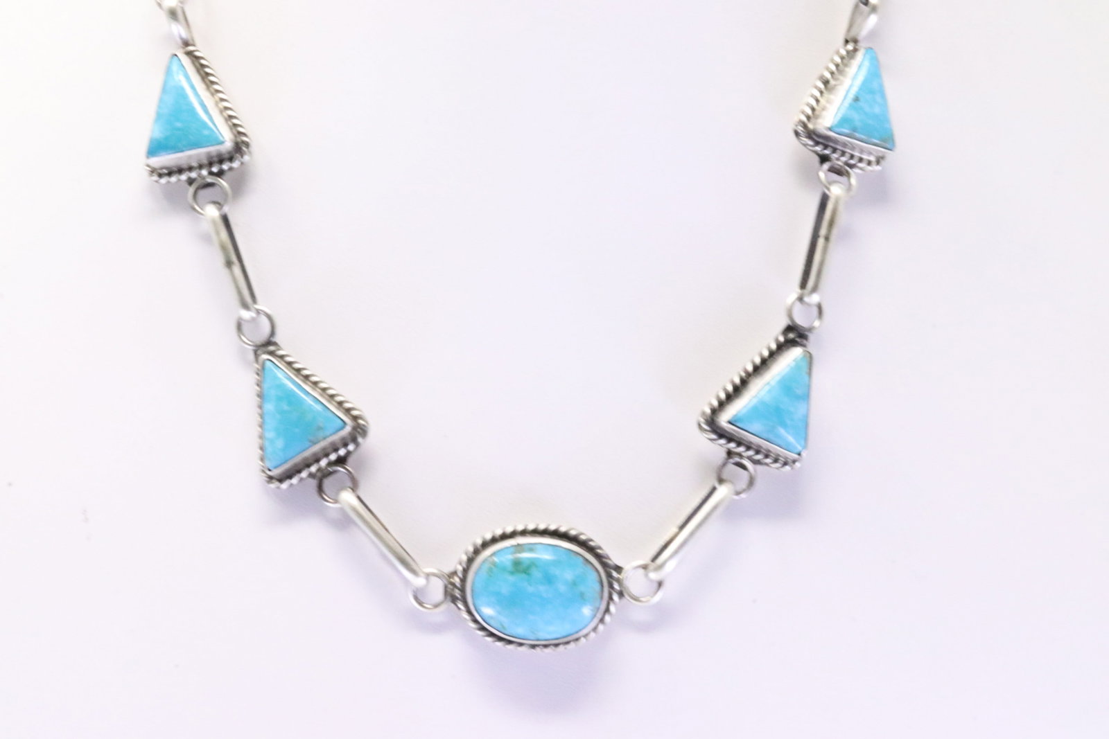 Native American Navajo Sterling Silver Kingman Turquoise Choker Necklace By Judith Dixon.: This is a Native American Navajo Sterling Silver Kingman Turquoise Choker Necklace By Judith Dixon. Necklace length: 14.00"