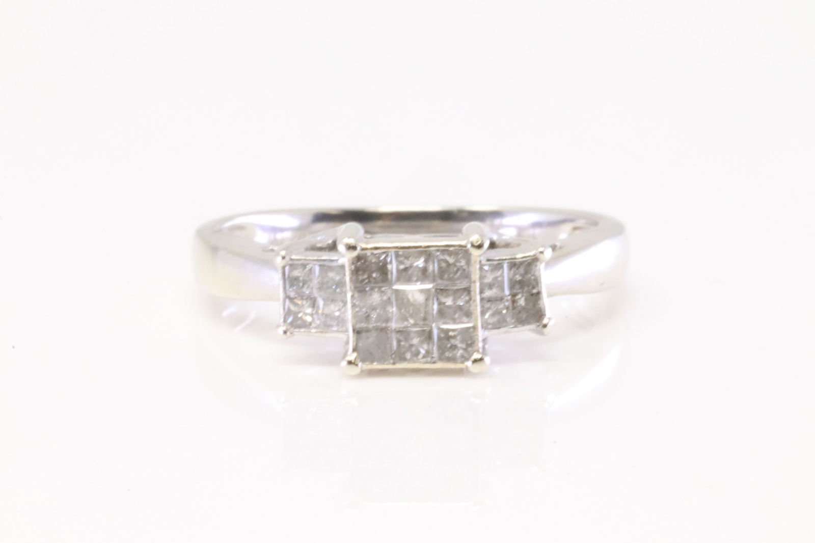 Diamond Engagement Ring 10Kt. (1 of 4)