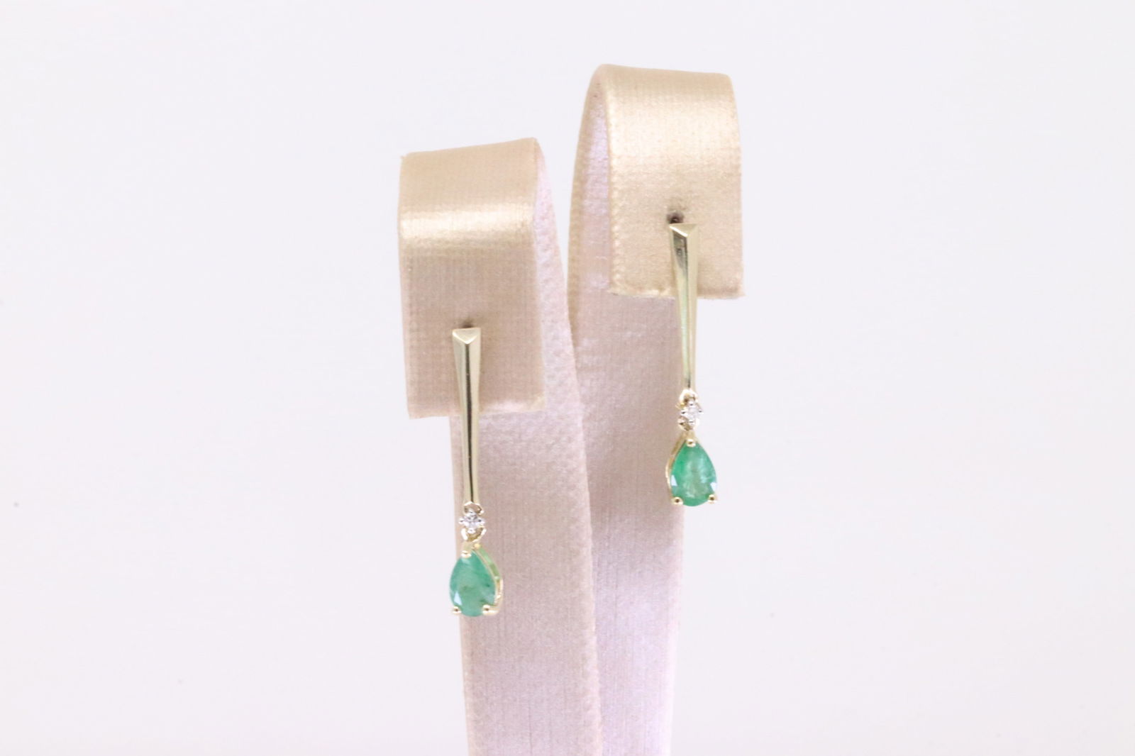 Emerald & Diamond Earring 10Kt. (1 of 4)