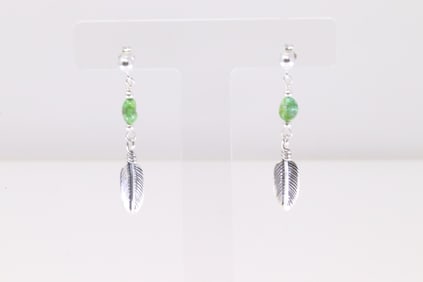 Native America Navajo Sterling Silver Green Stone Feather Post / Dangling Earring's.