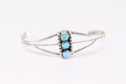 Native America Navajo Sterling Silver Turquoise Bracelet Cuff.