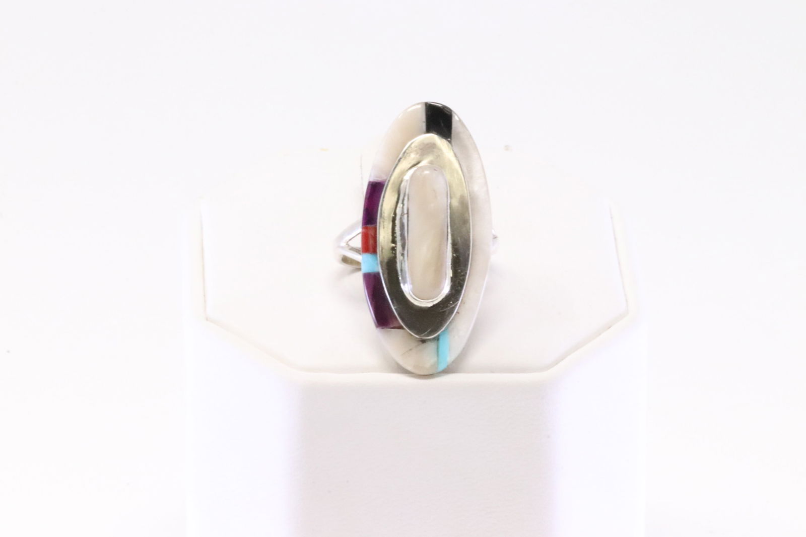 Native America Navajo Sterling Silver Synthetic Multi-color Stone Ring By T.J.O.: This is a tive America Navajo Sterling Silver Synthetic Multi-color Stone Ring By T.J.O. Ring size: 7.50.