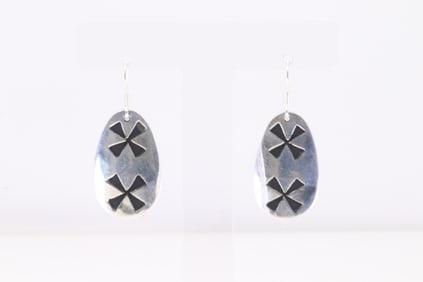 Native America Navajo Sterling Silver Dangling Earring's By T&R Singer.