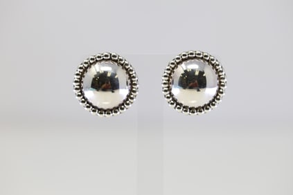 Native America Navajo Sterling Silver Post Earring's By Lorraine Chee.