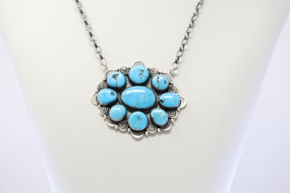 Native America Navajo Sterling Silver Kingman Turquoise Necklace By Juanita Long.