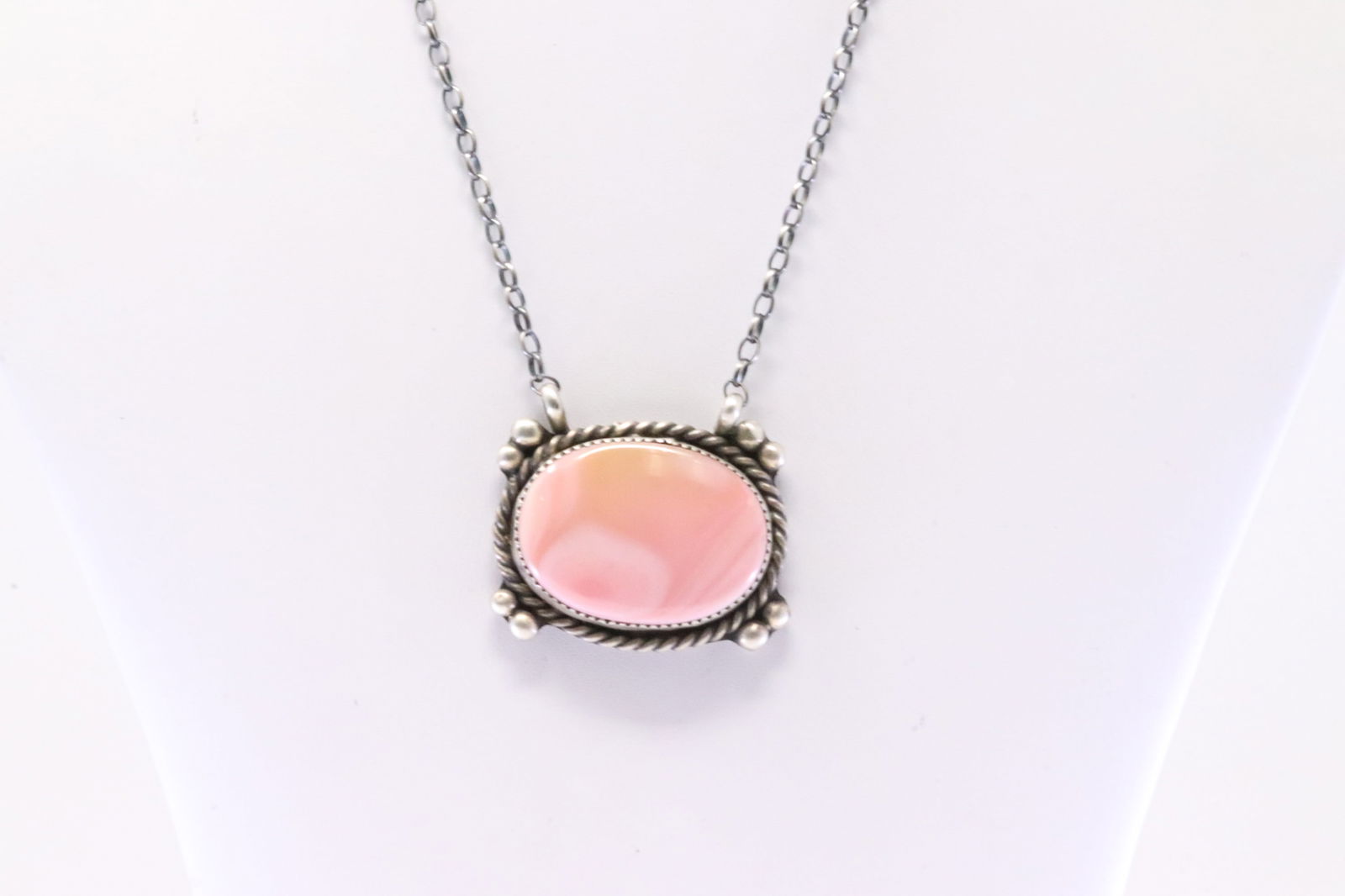 Native America Navajo Sterling Silver Pink Conch Shell Necklace By Rena Shelly. (1 of 4)