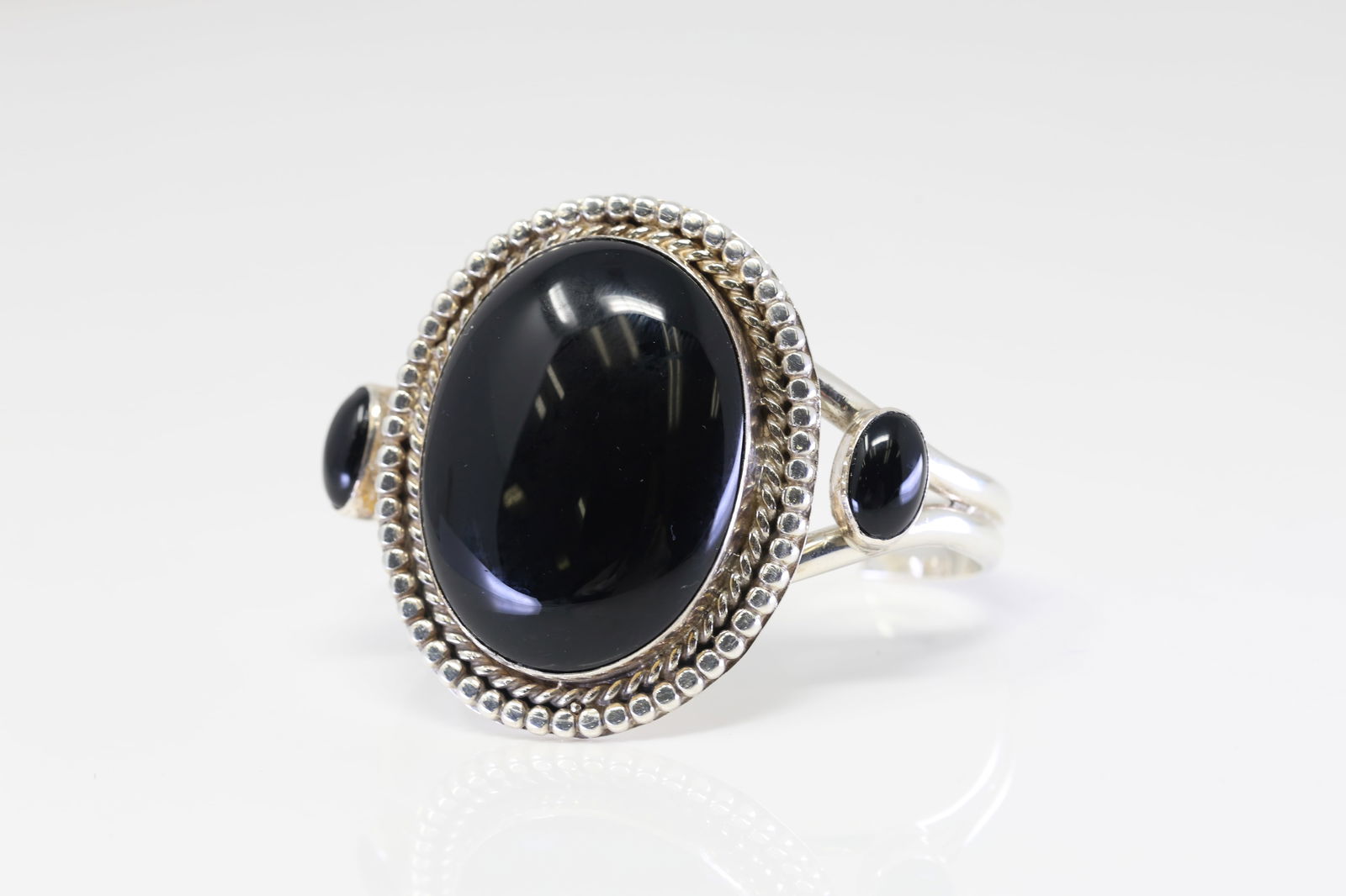 Native America Navajo Sterling Silver Black Onyx Bracelet Cuff By Daniel Benally. (1 of 4)