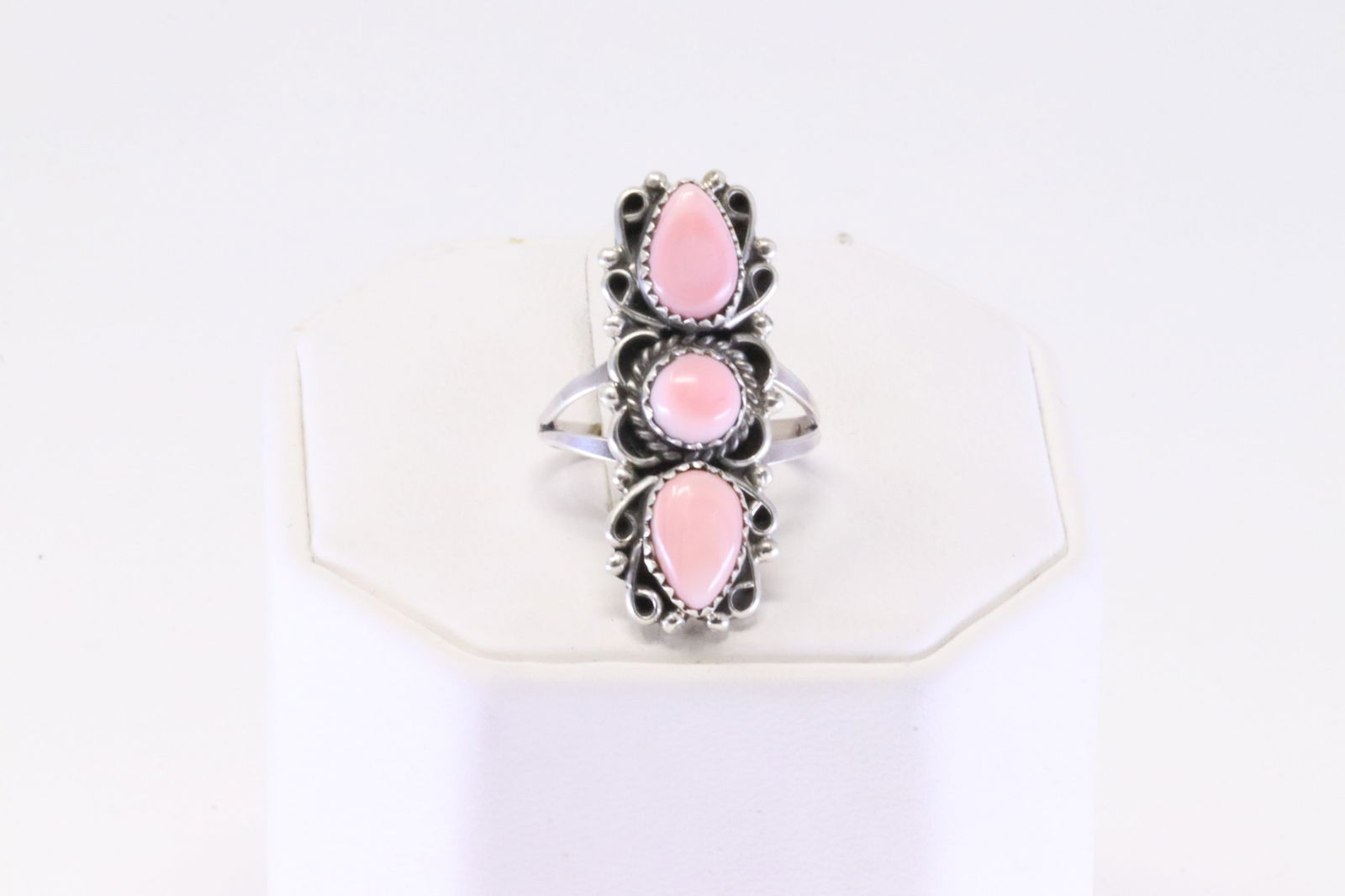Native American Navajo Sterling Silver Pink Conch Shell Ring By M. (1 of 4)