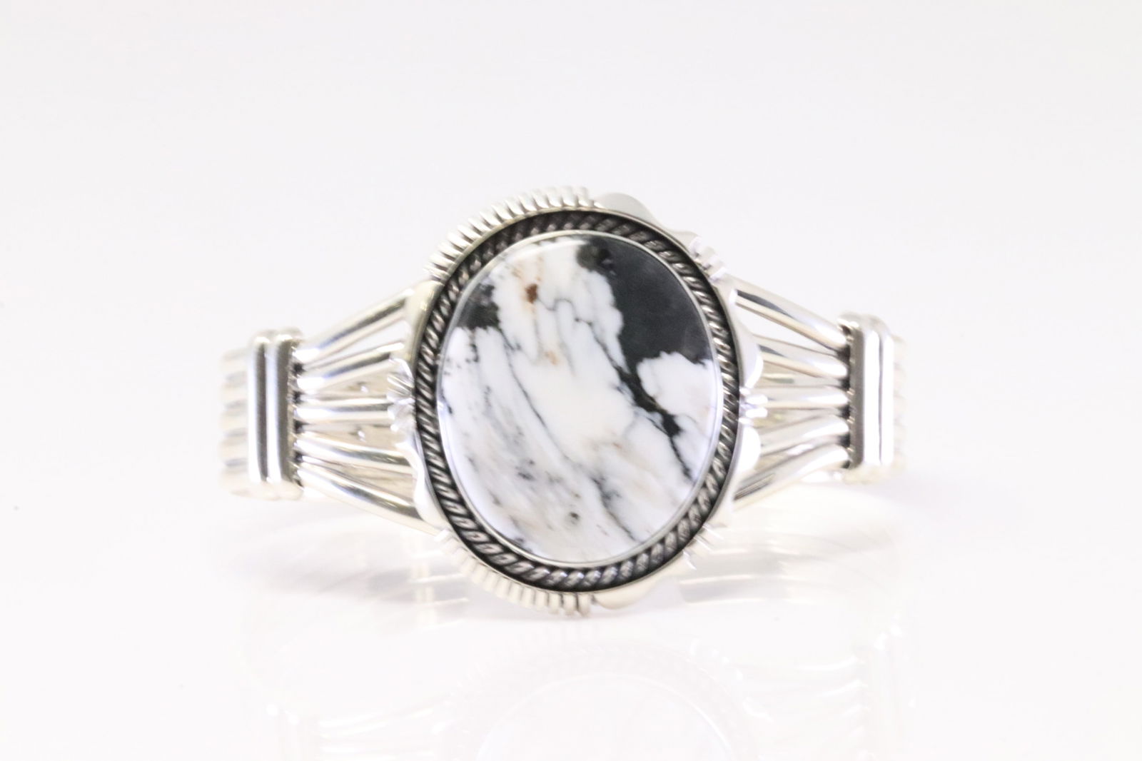 Native America Navajo Sterling Silver White Buffalo Bracelet Cuff By Eugene Belone. (1 of 4)