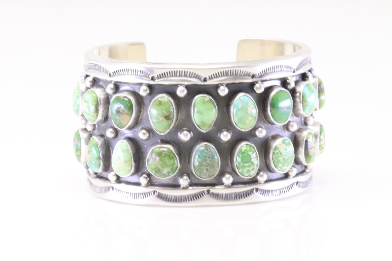 Native America Navajo Sterling Silver Sonora Gold Turquoise Barcelet Cuff By Tom Lewis.: This is a Native America Navajo Sterling Silver Sonora Gold Turquoise Barcelet Cuff By Tom Lewis. Total weight: 106.60 Grams.