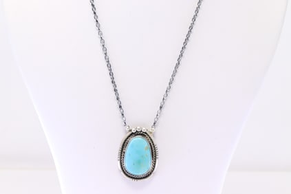 Native America Navajo Sterling Silver Kingman Turquoise Necklace By Brandon Etcitty.