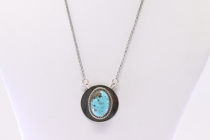 Native America Navajo Sterling Silver Kingman Turquoise Necklace. Made In U.S.A.
