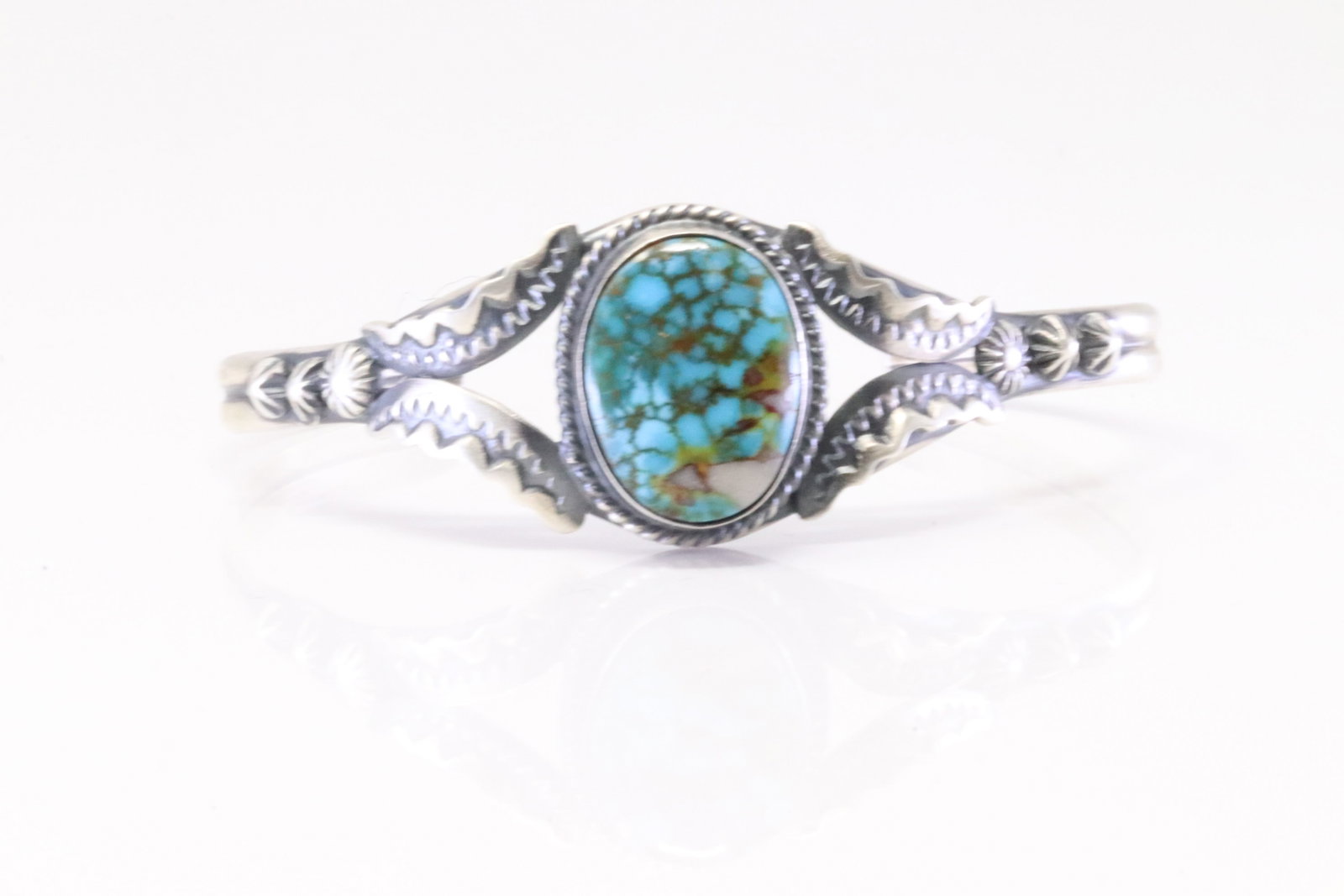 Native America Navajo Sterling Silver Turquoise Bracelet Cuff By Gilbert Tom.: This is a Native America Navajo Sterling Silver Turquoise Bracelet Cuff By Gilbert Tom.
