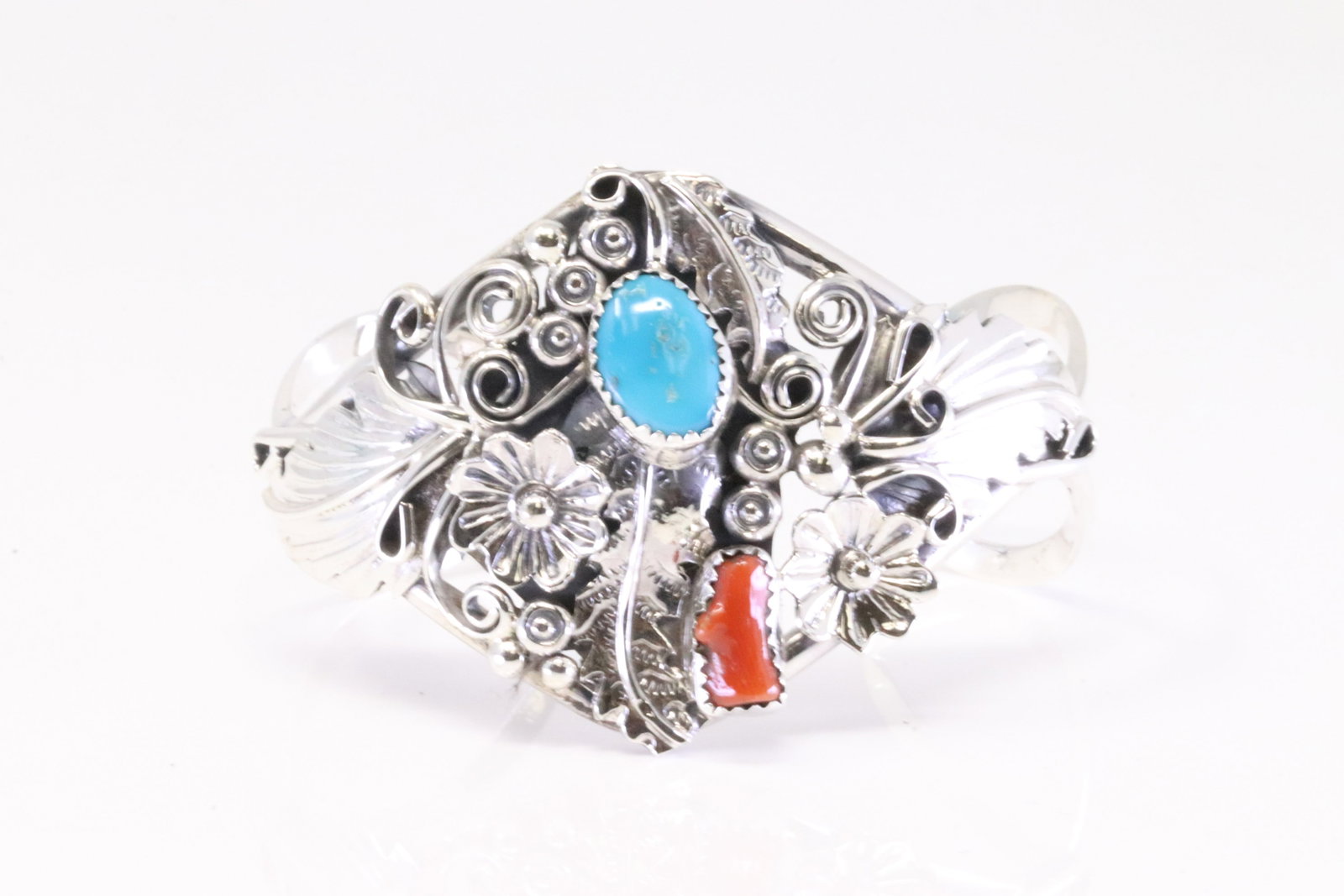 Native America Navajo Sterling Silver Coral / Turquoise Barcelet Cuff By Harry B.Yazzie.: This is a Native America Navajo Sterling Silver Coral / Turquoise Barcelet Cuff By Harry B.Yazzie.