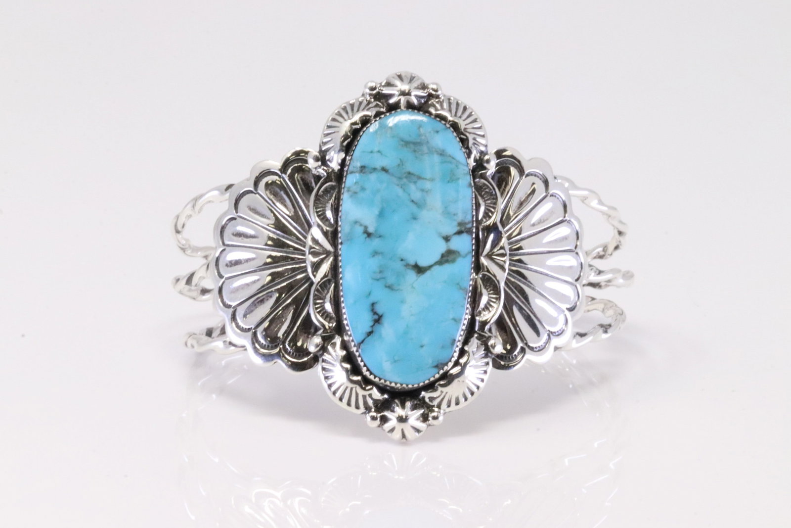 Native America Navajo Sterling Silver Turquoise Bracelet Cuff By Gilbert Smith.: This is a Native America Navajo Sterling Silver Turquoise Bracelet Cuff By Gilbert Smith.