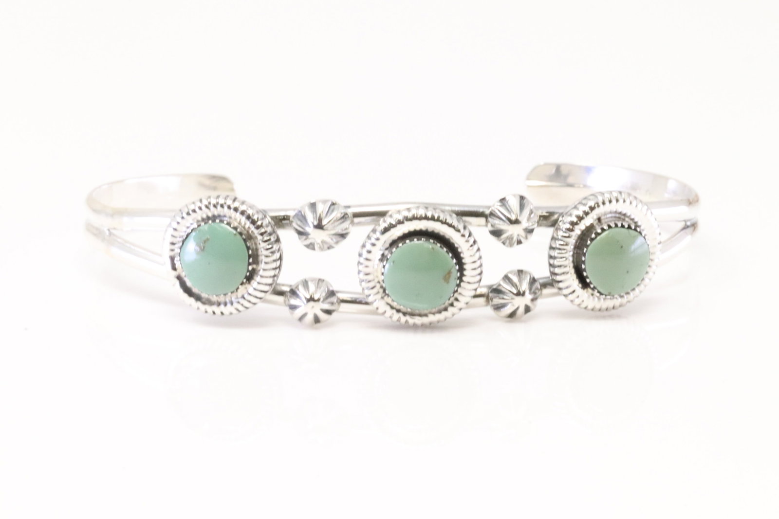 Native America Navajo Sterling Silver Turquoise Bracelet Cuff By Dorothy Lee.: This is a Native America Navajo Sterling Silver Turquoise Bracelet Cuff By Dorothy Lee.